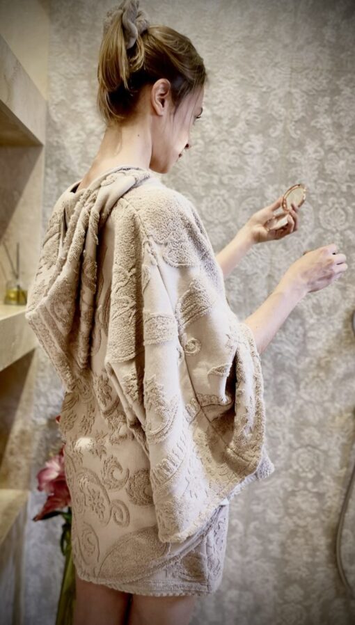 Jacquard short cape - Image 2