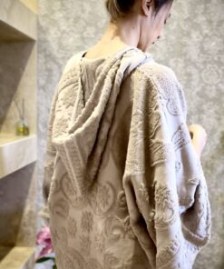 Jacquard short cape