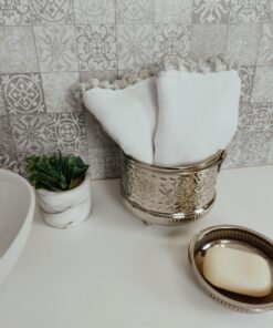 2 chouchates or pompom guest towels